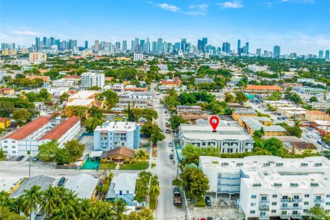 Immobilier commercial à vendre à Miami, Floride № 936140 - photo 15
