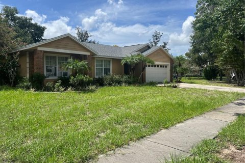 House in Oviedo, Florida 4 bedrooms, 189.33 sq.m. № 1353098 - photo 2