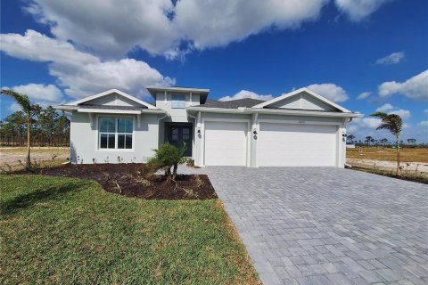 House in Punta Gorda, Florida 4 bedrooms, 262.73 sq.m. № 1424862 - photo 1