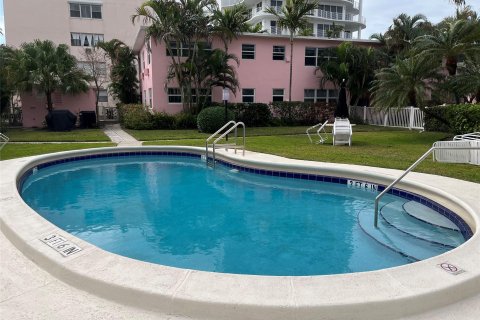 Condo in Fort Lauderdale, Florida, 1 bedroom  № 938804 - photo 4