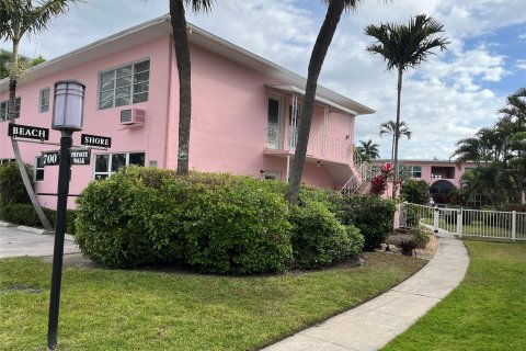 Condo in Fort Lauderdale, Florida, 1 bedroom  № 938804 - photo 3