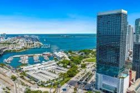 Condo in Miami, Florida, 1 bedroom  № 1401459 - photo 1