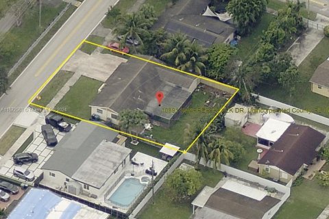 Casa en venta en Miami, Florida, 5 dormitorios, 140.1 m2 № 1401309 - foto 29