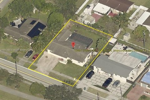 Casa en venta en Miami, Florida, 5 dormitorios, 140.1 m2 № 1401309 - foto 2