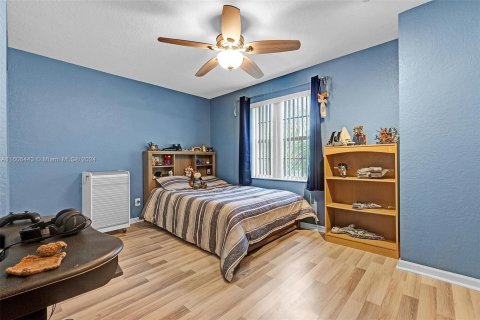 Casa en venta en Coral Springs, Florida, 4 dormitorios, 187.76 m2 № 1232671 - foto 26