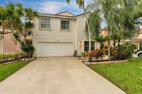 Villa ou maison à vendre à Coral Springs, Floride: 4 chambres, 187.76 m2 № 1232671 - photo 2