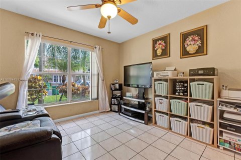 Casa en venta en Coral Springs, Florida, 4 dormitorios, 187.76 m2 № 1232671 - foto 15