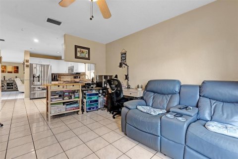 Casa en venta en Coral Springs, Florida, 4 dormitorios, 187.76 m2 № 1232671 - foto 8