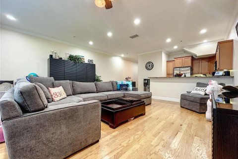 Adosado en venta en Tampa, Florida, 3 dormitorios, 177.81 m2 № 1372298 - foto 19