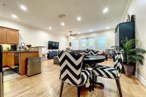 Adosado en venta en Tampa, Florida, 3 dormitorios, 177.81 m2 № 1372298 - foto 11