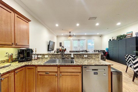 Adosado en venta en Tampa, Florida, 3 dormitorios, 177.81 m2 № 1372298 - foto 15