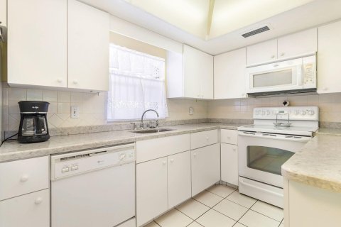 Condo in Boynton Beach, Florida, 2 bedrooms  № 1172274 - photo 12