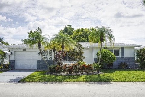 Villa ou maison à vendre à Margate, Floride: 2 chambres, 147.44 m2 № 1325265 - photo 1