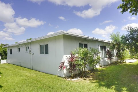 Casa en venta en Margate, Florida, 2 dormitorios, 147.44 m2 № 1325265 - foto 21