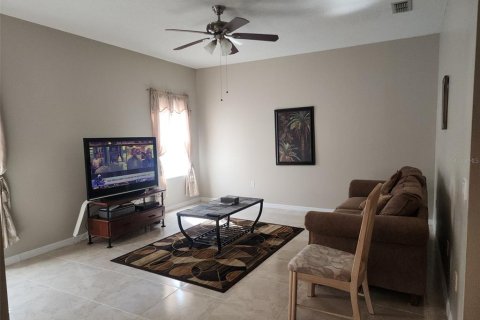 House in Kissimmee, Florida 4 bedrooms, 215.35 sq.m. № 1301731 - photo 25