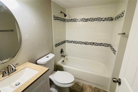 Condo in Tampa, Florida, 1 bedroom  № 1361397 - photo 6