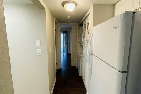 Condominio en venta en Tampa, Florida, 1 dormitorio, 46.82 m2 № 1361397 - foto 4