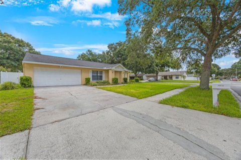 Villa ou maison à louer à Tampa, Floride: 4 chambres, 124.86 m2 № 1341643 - photo 3