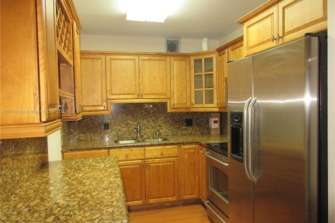 Condominio en venta en Pembroke Pines, Florida, 2 dormitorios, 88.54 m2 № 804663 - foto 20