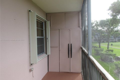 Купить кондоминиум в Пемброк-Пайнс, Флорида 2 спальни, 88.54м2, № 804663 - фото 9