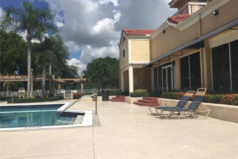 Condominio en venta en Pembroke Pines, Florida, 2 dormitorios, 88.63 m2 № 1000314 - foto 17