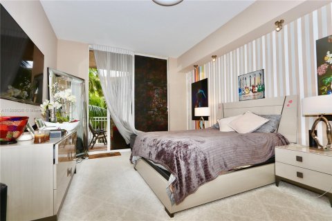 Condominio en venta en Aventura, Florida, 1 dormitorio, 77.67 m2 № 931643 - foto 13