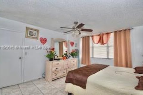 Copropriété à vendre à Lauderhill, Floride: 2 chambres, 102.19 m2 № 980950 - photo 12