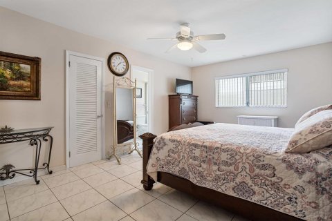 Copropriété à vendre à Hallandale Beach, Floride: 2 chambres, 94.76 m2 № 952402 - photo 24
