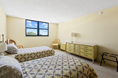 Condo in North Palm Beach, Florida, 2 bedrooms  № 914020 - photo 11