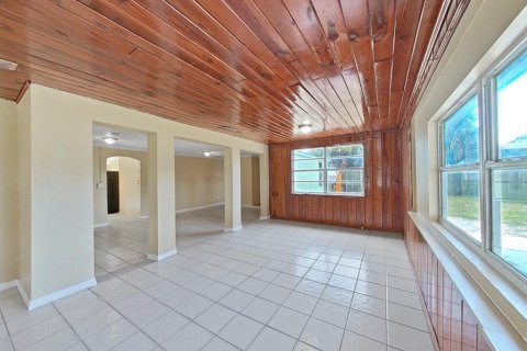 Villa ou maison à vendre à Tampa, Floride: 4 chambres, 148.64 m2 № 1308614 - photo 13