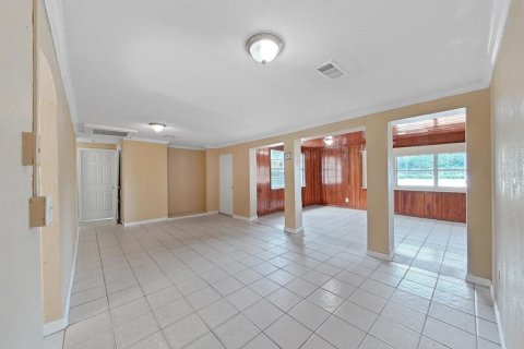 Villa ou maison à vendre à Tampa, Floride: 4 chambres, 148.64 m2 № 1308614 - photo 15