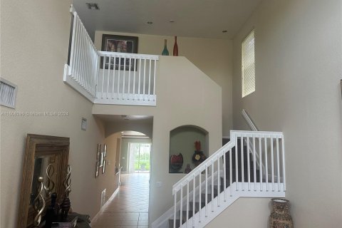 House in Delray Beach, Florida 5 bedrooms, 277.03 sq.m. № 1333563 - photo 9