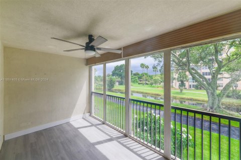 Condo in Delray Beach, Florida, 2 bedrooms  № 1333560 - photo 4