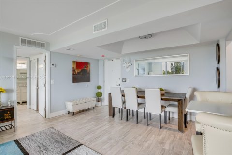 Copropriété à vendre à West Palm Beach, Floride: 2 chambres, 92.53 m2 № 1383050 - photo 5