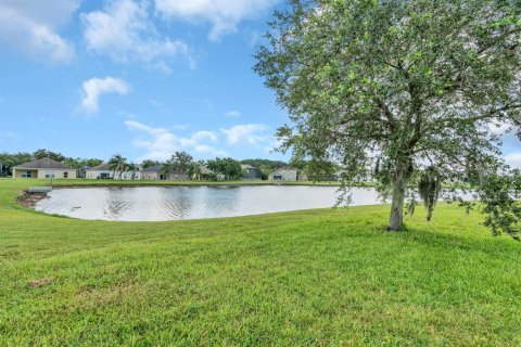 Villa ou maison à vendre à Kissimmee, Floride: 4 chambres, 159.79 m2 № 1314239 - photo 13