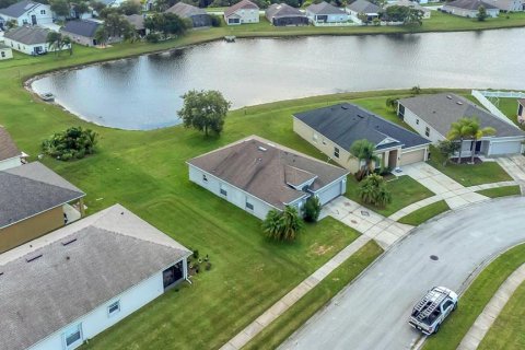 Villa ou maison à vendre à Kissimmee, Floride: 4 chambres, 159.79 m2 № 1314239 - photo 15