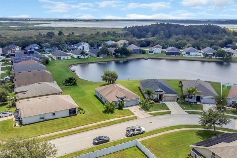 Villa ou maison à vendre à Kissimmee, Floride: 4 chambres, 159.79 m2 № 1314239 - photo 19