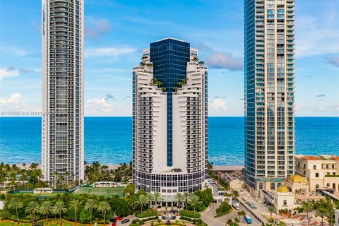 Studio in the Condo in Sunny Isles Beach, Florida  № 1077681 - photo 11