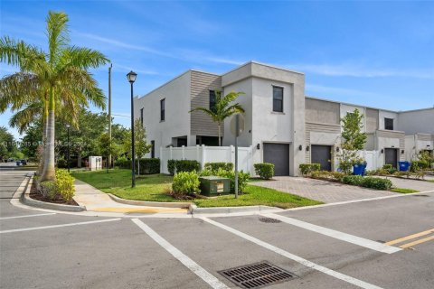 Touwnhouse à vendre à Fort Lauderdale, Floride: 3 chambres, 176.51 m2 № 1316124 - photo 17