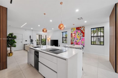 Adosado en venta en Fort Lauderdale, Florida, 3 dormitorios, 176.51 m2 № 1316124 - foto 4