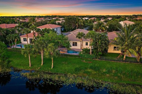 House in Jupiter, Florida 4 bedrooms, 217.3 sq.m. № 1188613 - photo 20