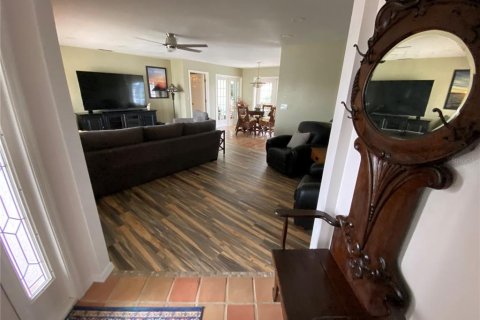 Villa ou maison à vendre à Punta Gorda, Floride: 3 chambres, 242.01 m2 № 1193333 - photo 4