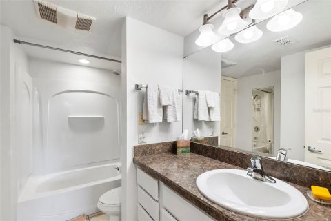 Condominio en venta en Haines City, Florida, 2 dormitorios, 128.67 m2 № 960772 - foto 20