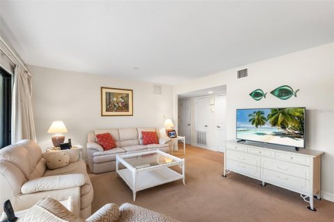 Condominio en venta en Haines City, Florida, 2 dormitorios, 128.67 m2 № 960772 - foto 12