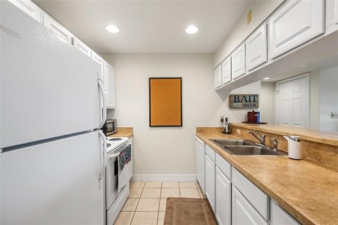 Condominio en venta en Haines City, Florida, 2 dormitorios, 128.67 m2 № 960772 - foto 5