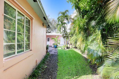 House in Fort Lauderdale, Florida 3 bedrooms, 128.67 sq.m. № 754518 - photo 2