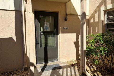 Condo in Bradenton, Florida, 2 bedrooms  № 290668 - photo 1