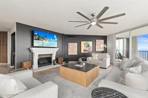 Condominio en venta en Hutchinson Island South, Florida, 3 dormitorios, 261.71 m2 № 889122 - foto 12
