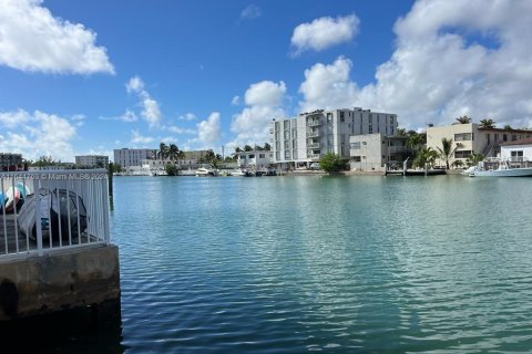 Copropriété à vendre à Miami Beach, Floride: 2 chambres, 88.44 m2 № 1328145 - photo 3