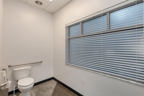 Immobilier commercial à louer à Tampa, Floride: 476.03 m2 № 312131 - photo 23